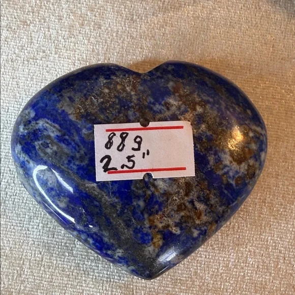 Natural Earth Mined Polished Heart palm Stone 2.5” - Picture 7 of 7